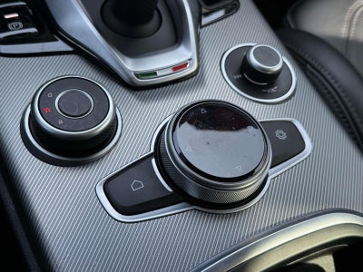 2023 Alfa Romeo Stelvio Veloce AWD