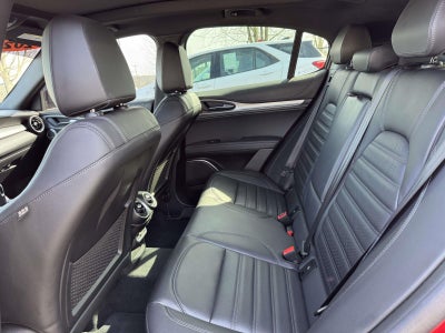 2023 Alfa Romeo Stelvio Veloce AWD