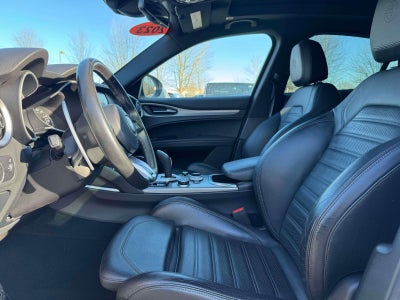 2023 Alfa Romeo Stelvio Veloce AWD