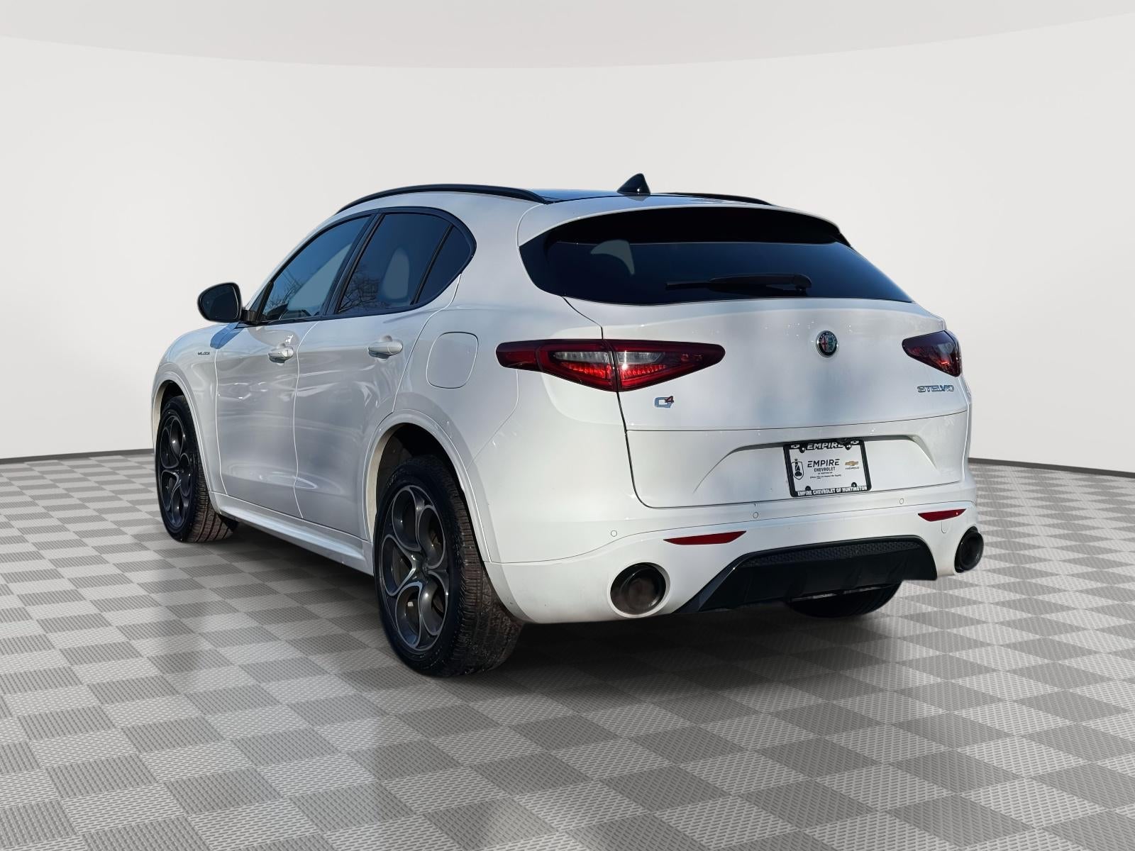 2023 Alfa Romeo Stelvio Veloce AWD