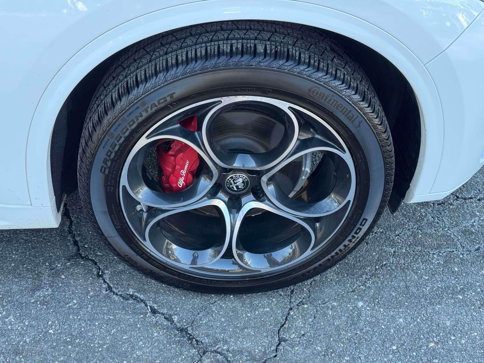 2023 Alfa Romeo Stelvio Veloce AWD