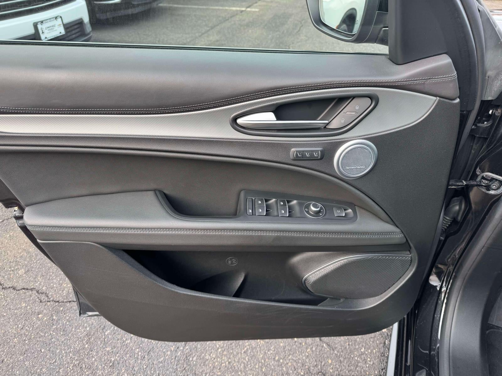 2023 Alfa Romeo Stelvio Veloce AWD