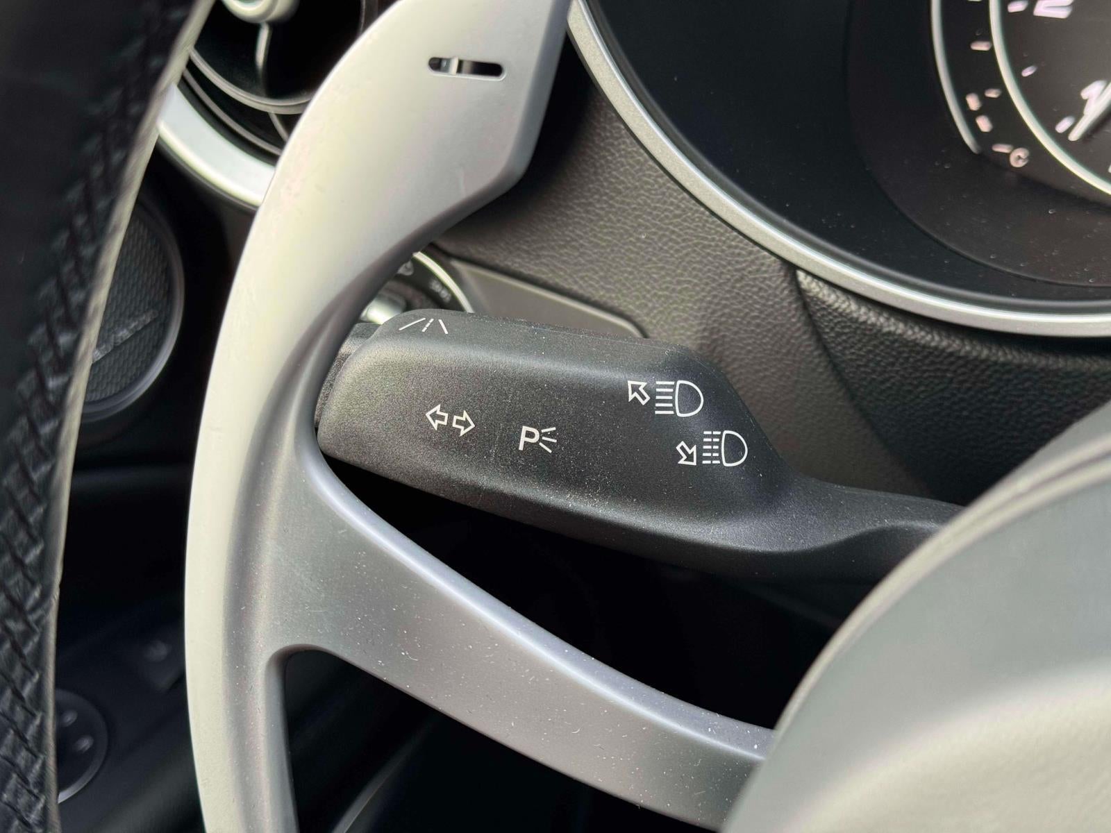 2023 Alfa Romeo Stelvio Veloce AWD