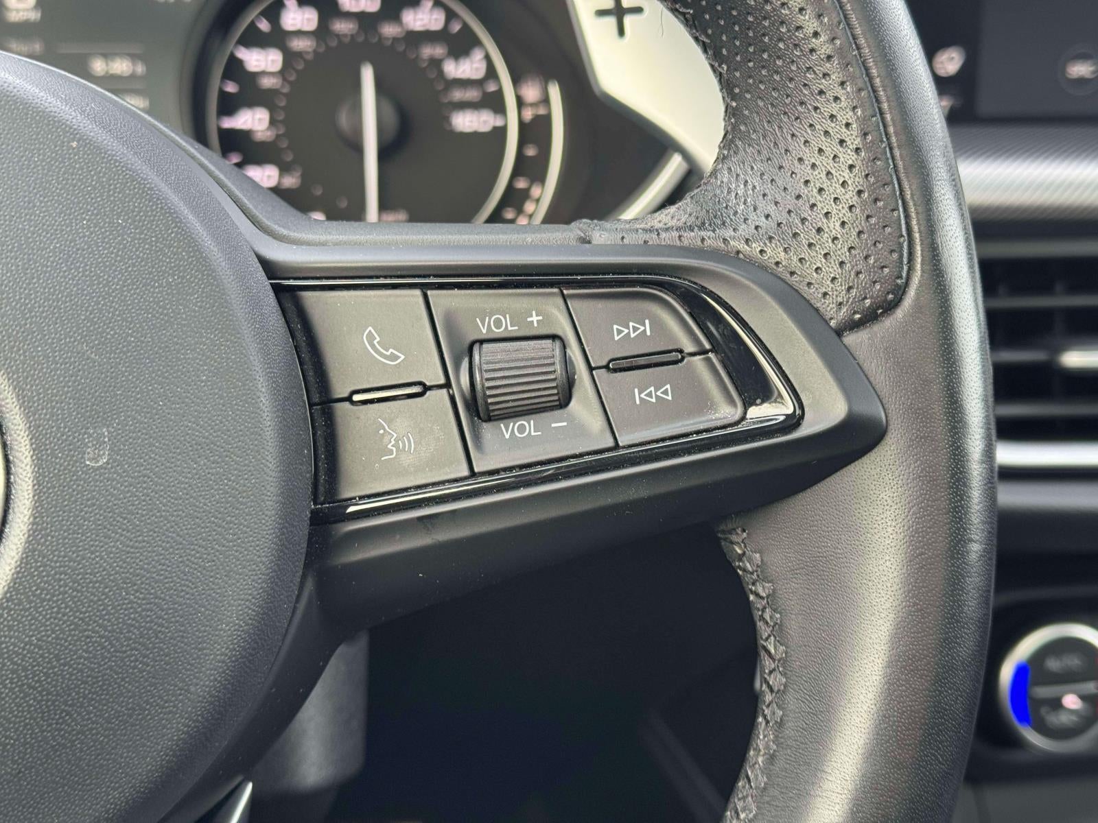 2023 Alfa Romeo Stelvio Veloce AWD