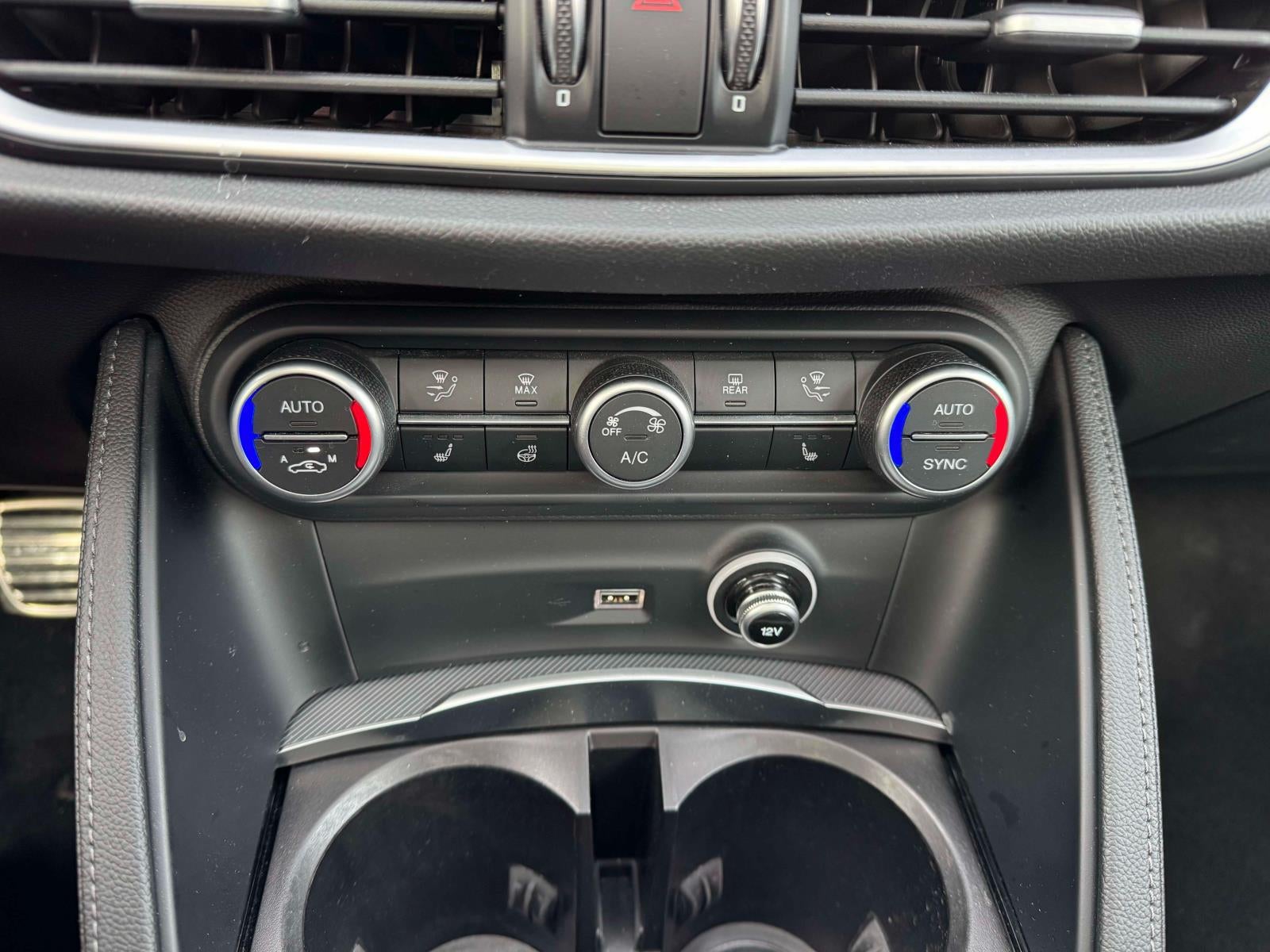 2023 Alfa Romeo Stelvio Veloce AWD