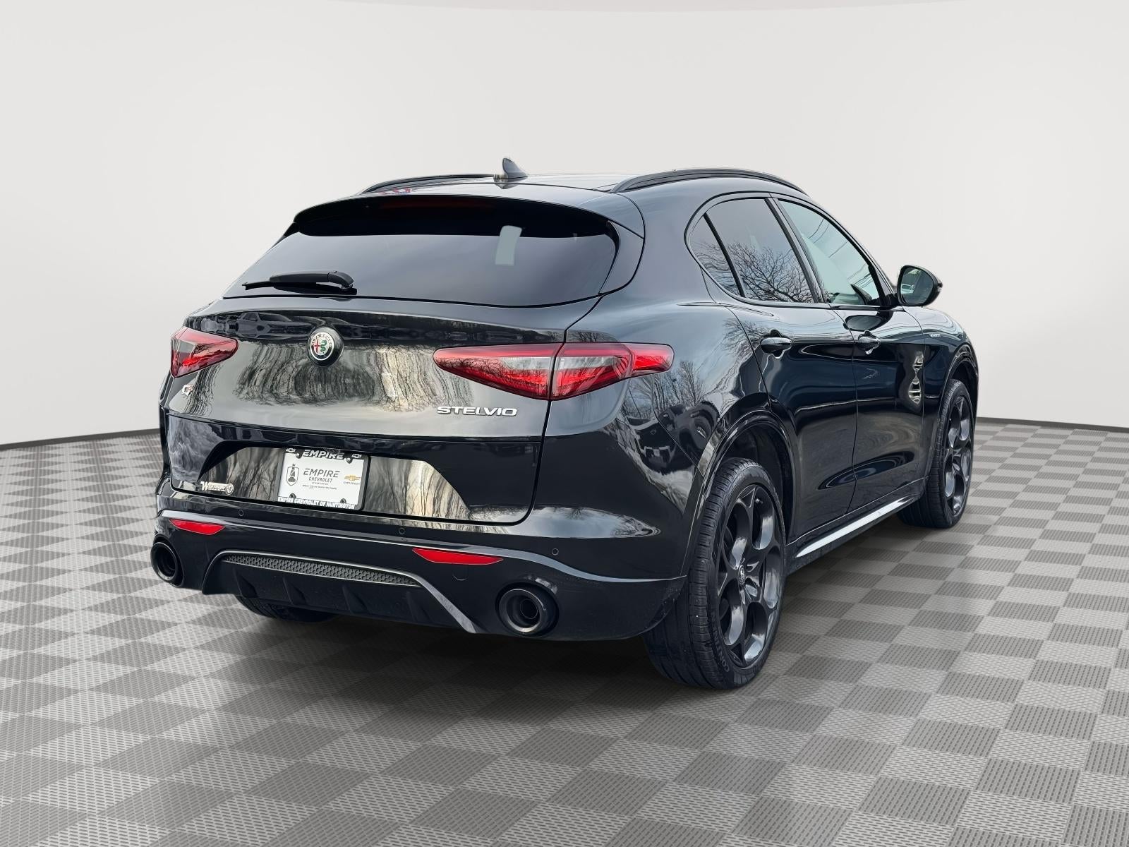 2023 Alfa Romeo Stelvio Veloce AWD